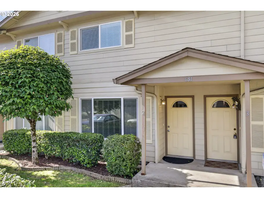 681 32nd St #2, Washougal, WA 98671 - #2