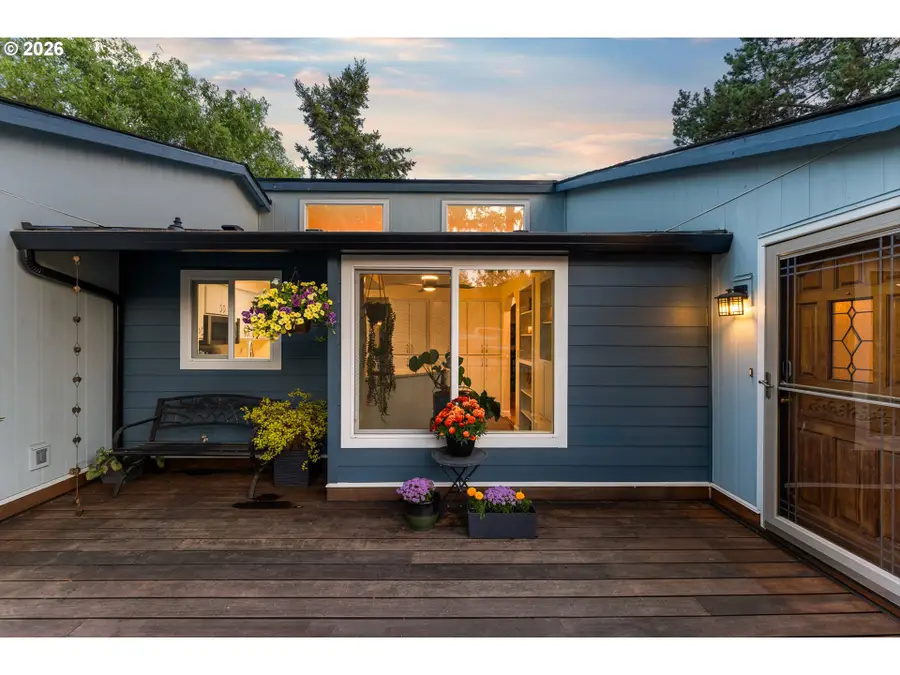 2130 SW Marigold St, Portland, OR 97219 - #3