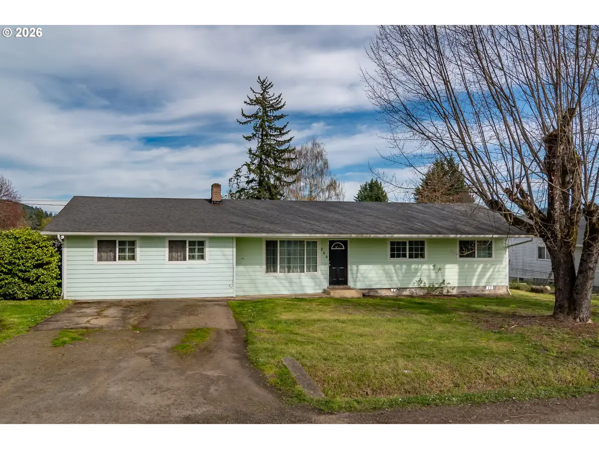 266 Sherwood Dr, Sutherlin, OR 97479 - #1