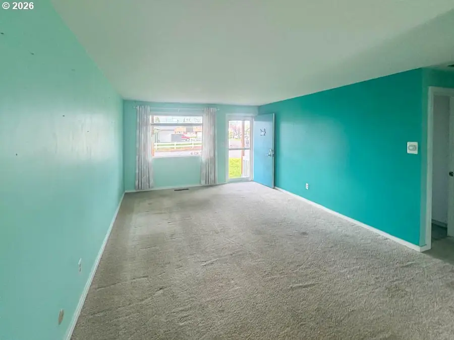 2080 Umpqua Rd, Woodburn, OR 97071 - #3