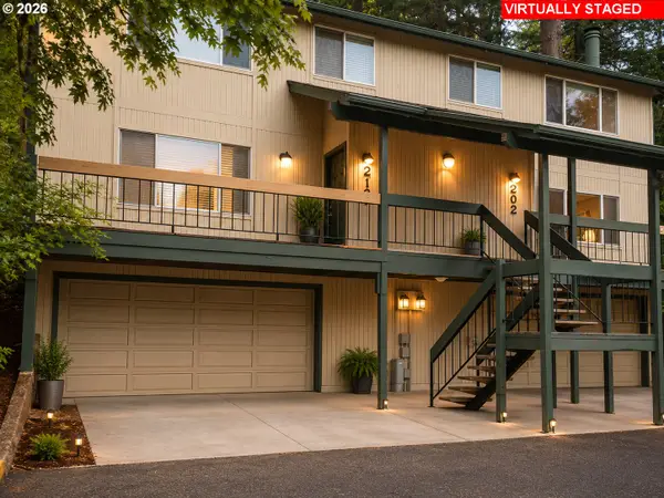202 Foxtail Dr, Eugene, OR 97405