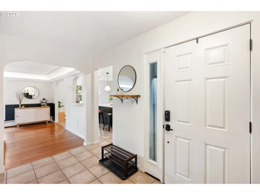 10901 S Riverside Dr, Portland, OR 97219 - #3