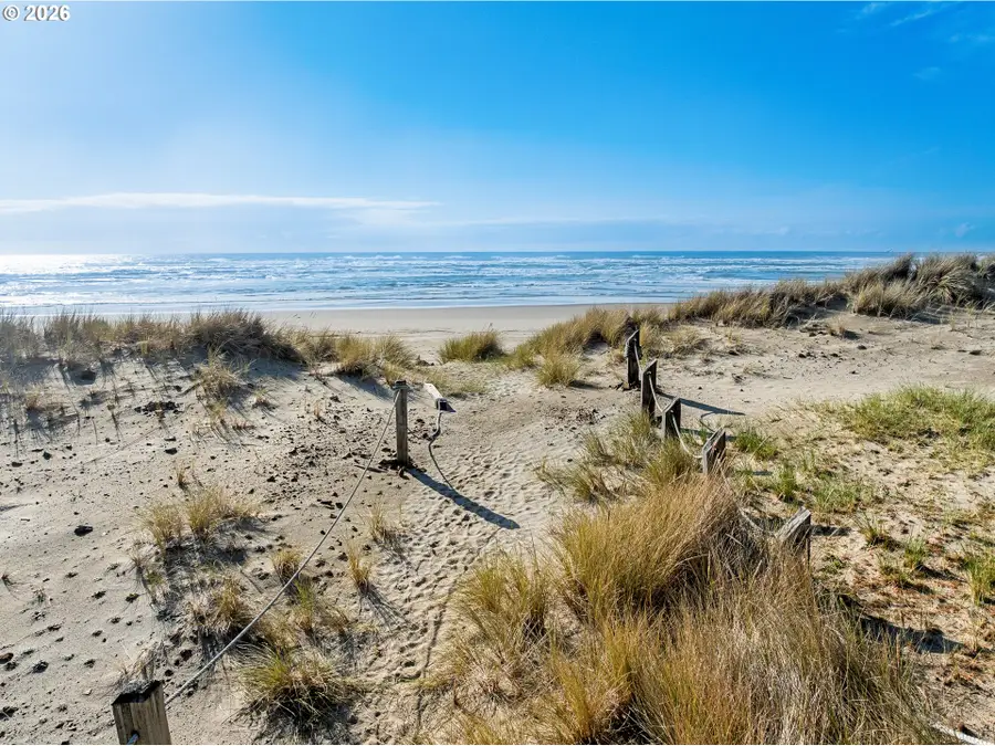 5860 Holly Ave, Cloverdale, OR 97112 - #3