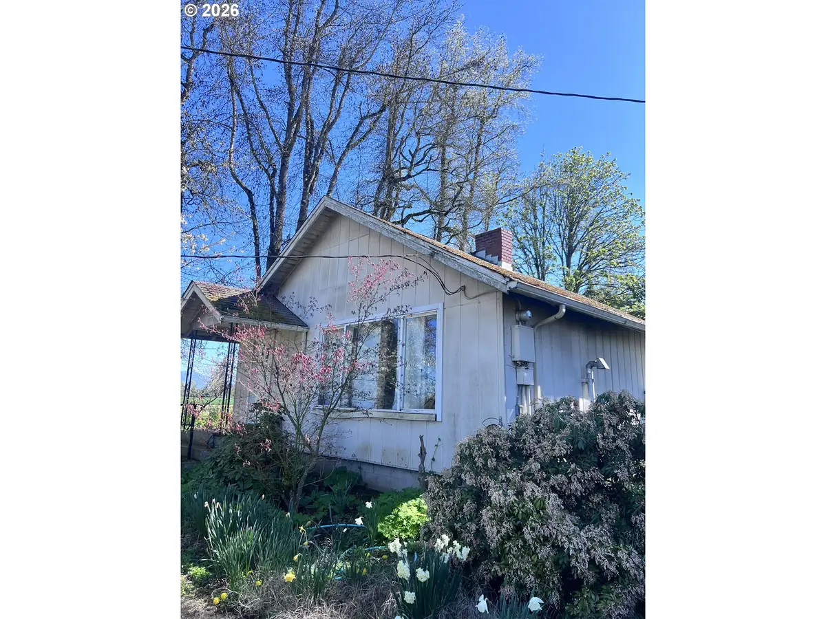 29382 Mcmullen Ln, Junction City, OR 97448 - #1