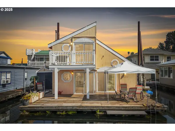 18989 NE Marine Dr #26, Portland, OR 97230