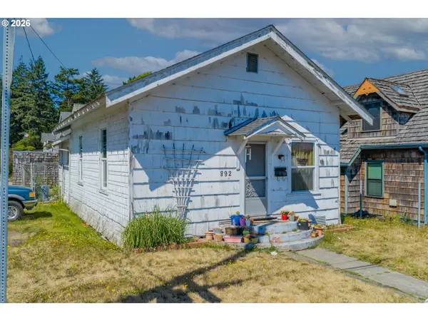 892 Colorado Ave, NorthBend, OR 97459