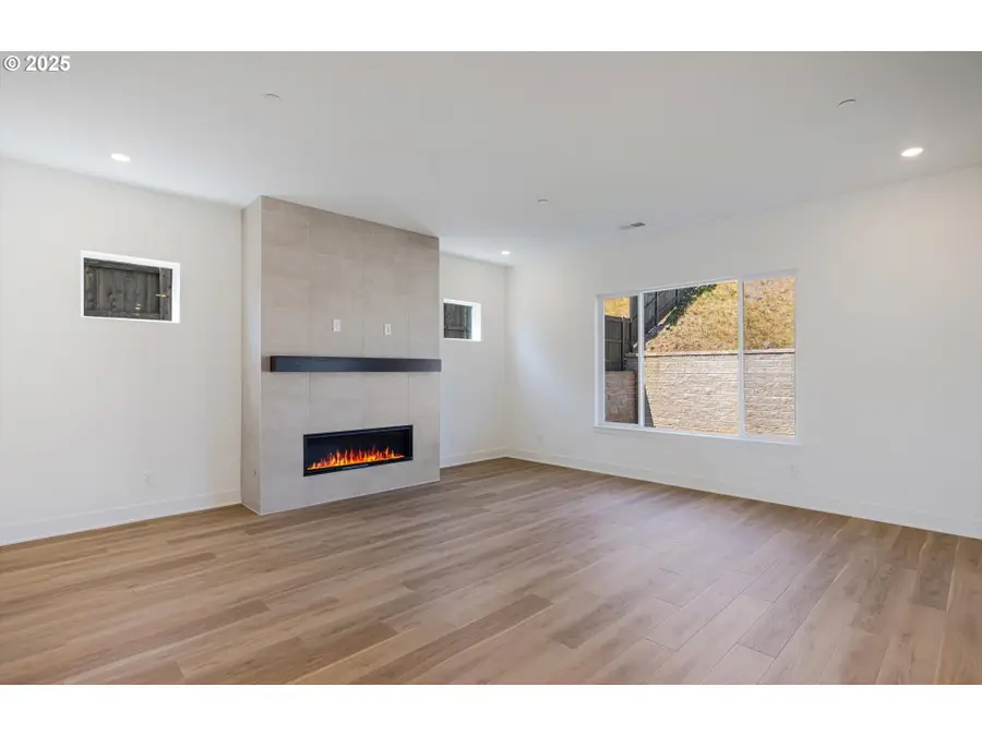 3440 W 4th St, Washougal, WA 98671 - #2