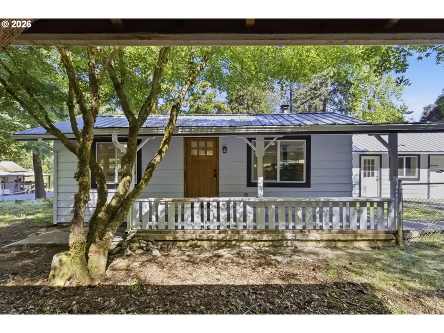 6261 Flournoy Valley Rd, Roseburg, OR 97471 - #2