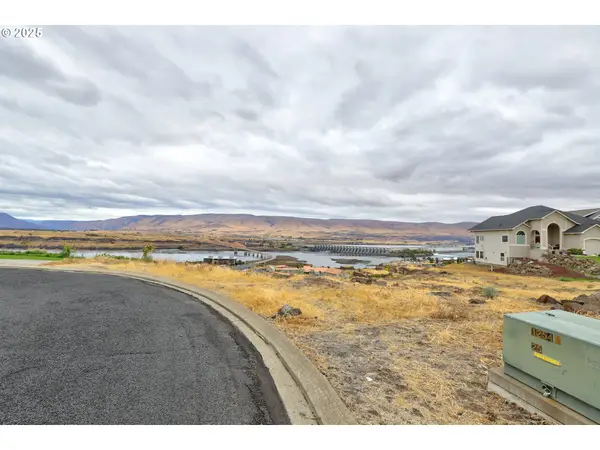 512 E Knoll Ct, TheDalles, OR 97058