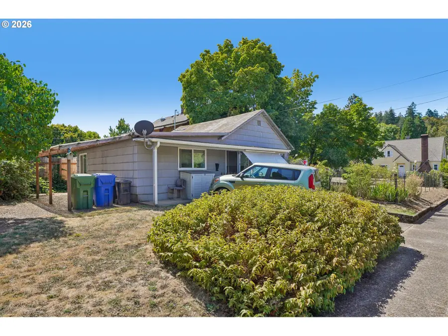 1378 6th St, Salem, OR 97304 - #2