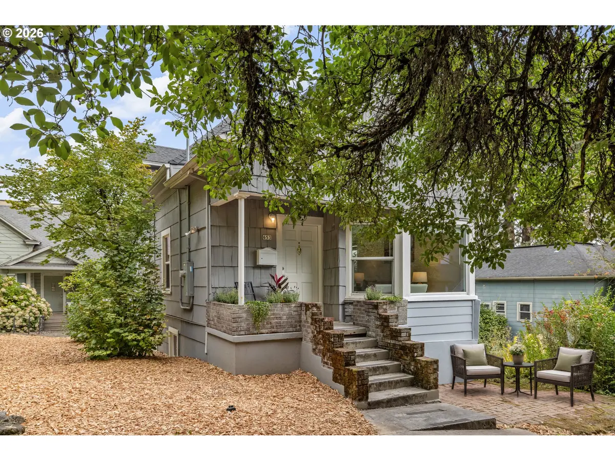 653 SW Sherman St, Portland, OR 97201 - #1
