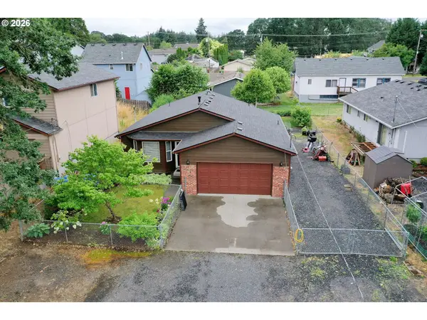 355 S 13th St, StHelens, OR 97051