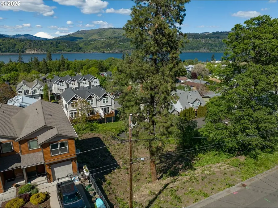 1534 Lincoln St, Hood River, OR 97031 - #2