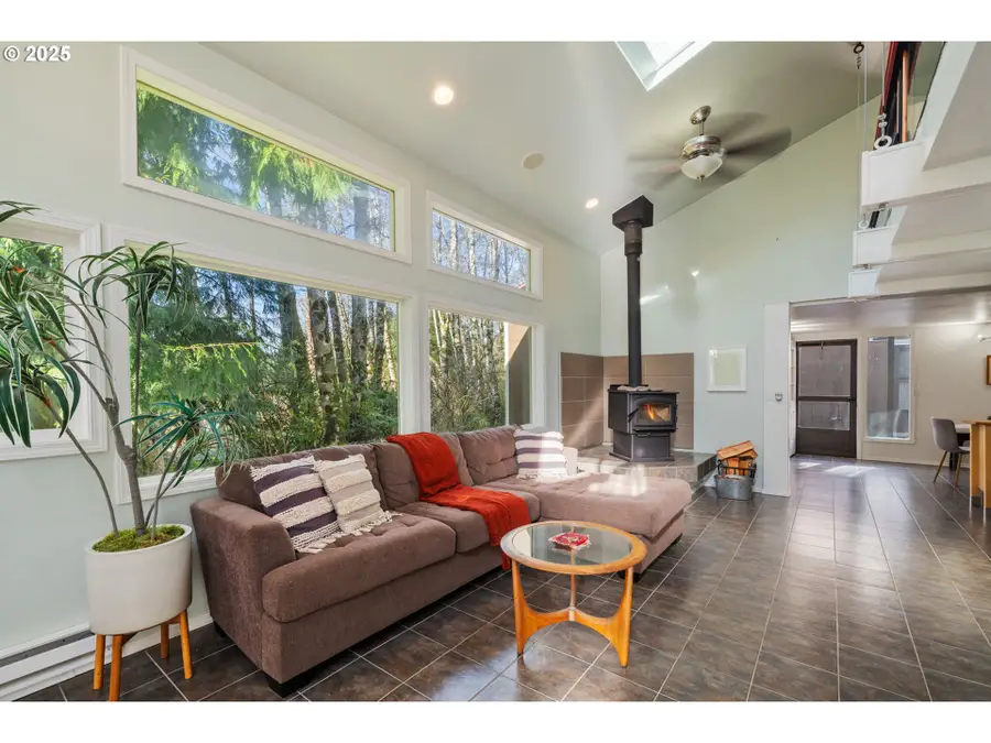 9460 NE 18th Ave, Rockaway Beach, OR 97136 - Image #2