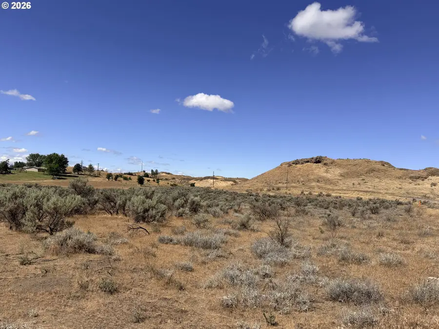 000 Sunshine Ln #1 or 3, Hermiston, OR 97838 - #2