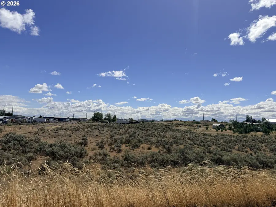 000 Sunshine Ln #1 or 3, Hermiston, OR 97838 - #3