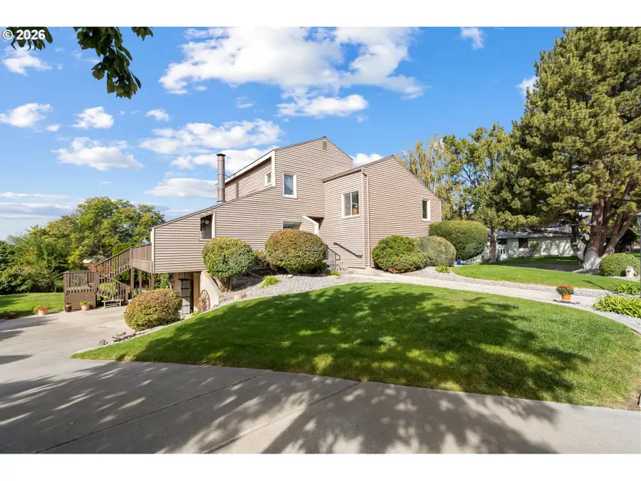 495 NW 9th St, Hermiston, OR 97838 - #3