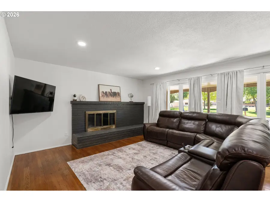 770 W Pine Ave, Hermiston, OR 97838 - #3