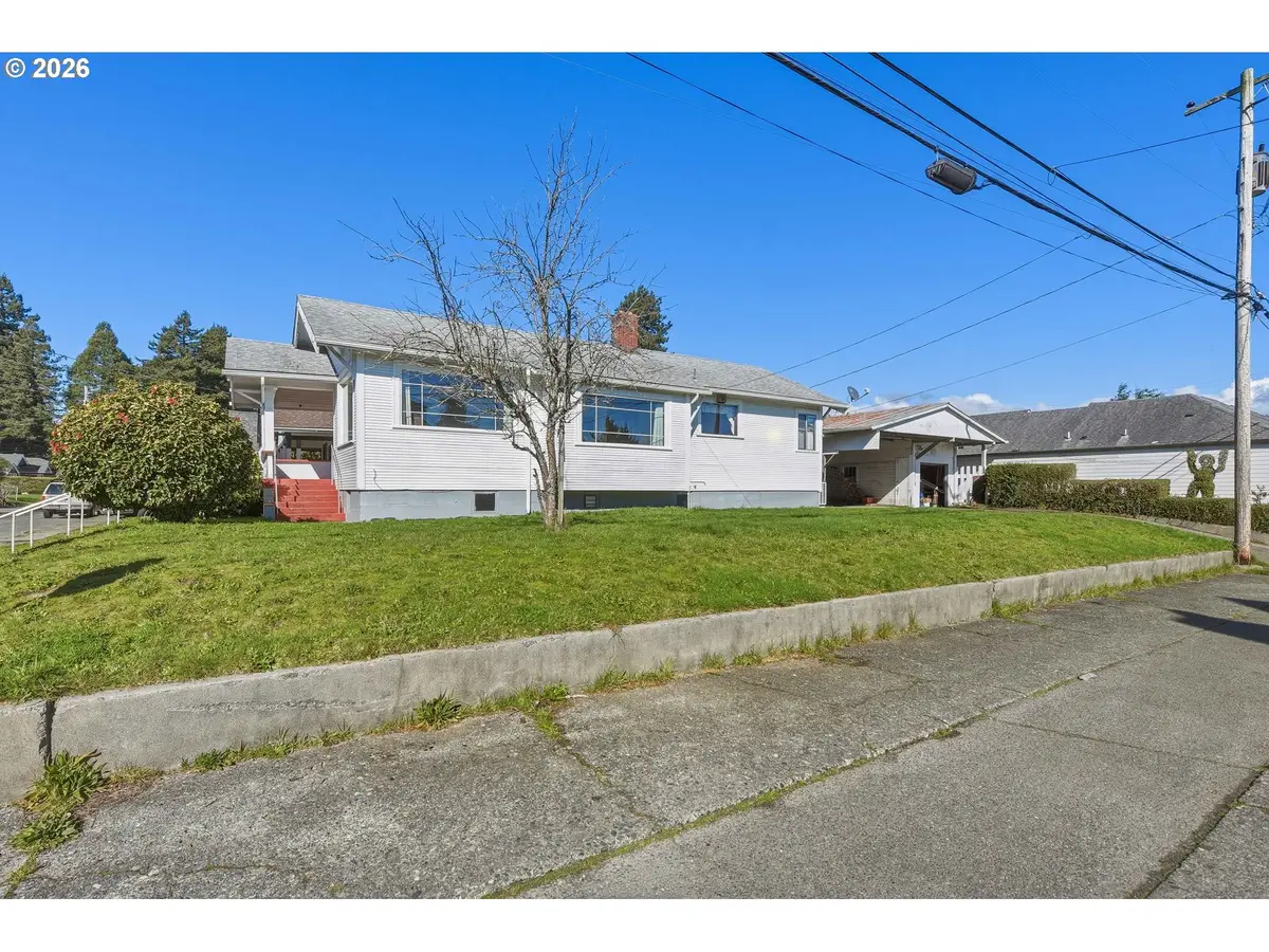 1489 Union Ave, North Bend, OR 97459 - #1