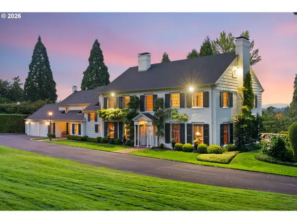 2393 S Military Rd, Portland, OR 97219