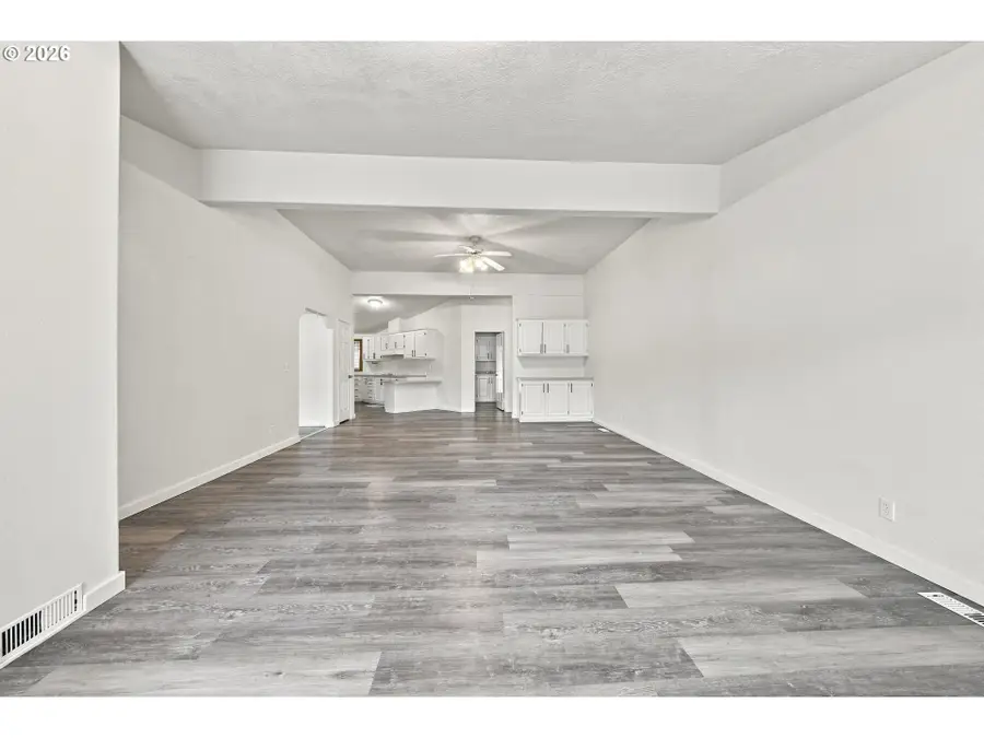 224 Aker Dr, Tri City, OR 97457 - #2