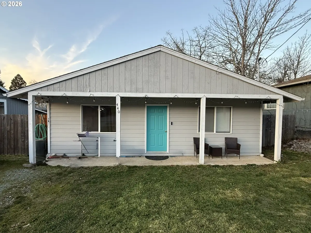 440 Mont St, Canyonville, OR 97417 - #1