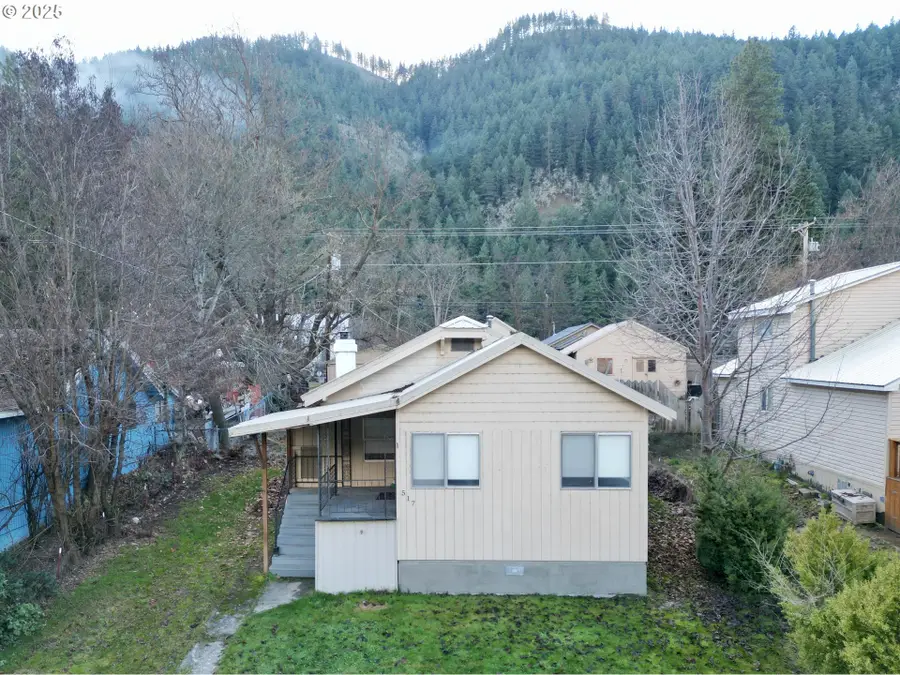 517 N Main St, Klickitat, WA 98628 - Image #2