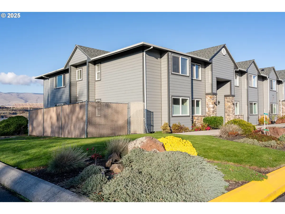 240 Lone Pine Ln #2, The Dalles, OR 97058 - Image #1