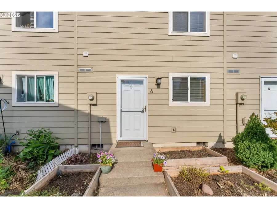 3305 E Vittoria Way #6, Newberg, OR 97132 - #3