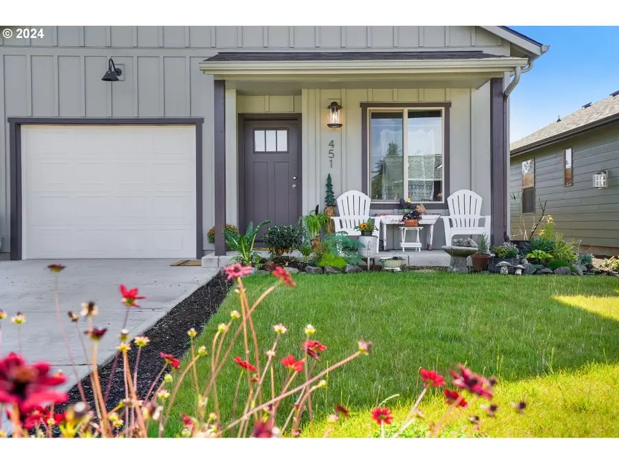 451 SW Rose Ave, Dallas, OR 97338 - #3
