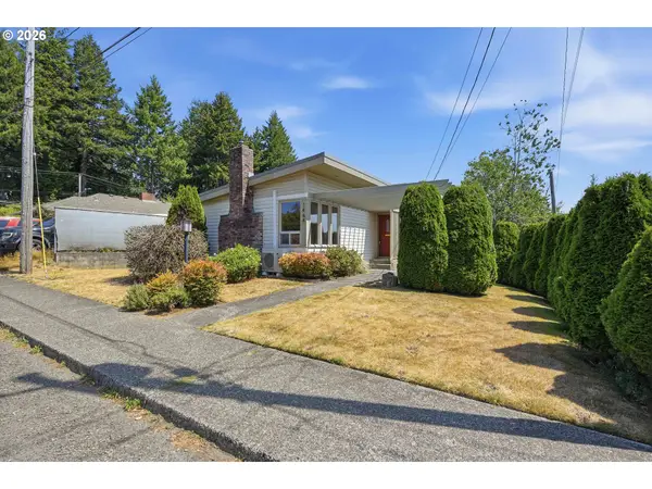 1464 N 14th St, CoosBay, OR 97420