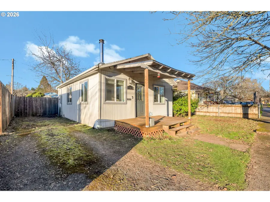 1363 Franklin St Nw, Salem, OR 97304 - #2