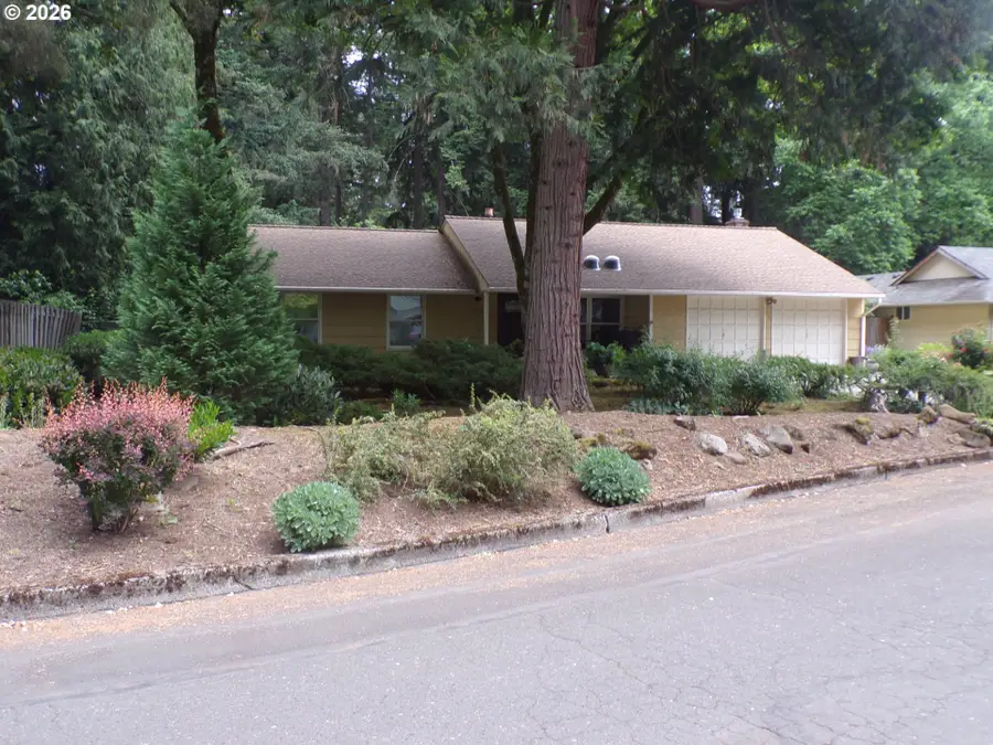 18536 Longfellow Ave, Lake Oswego, OR 97035 - #2