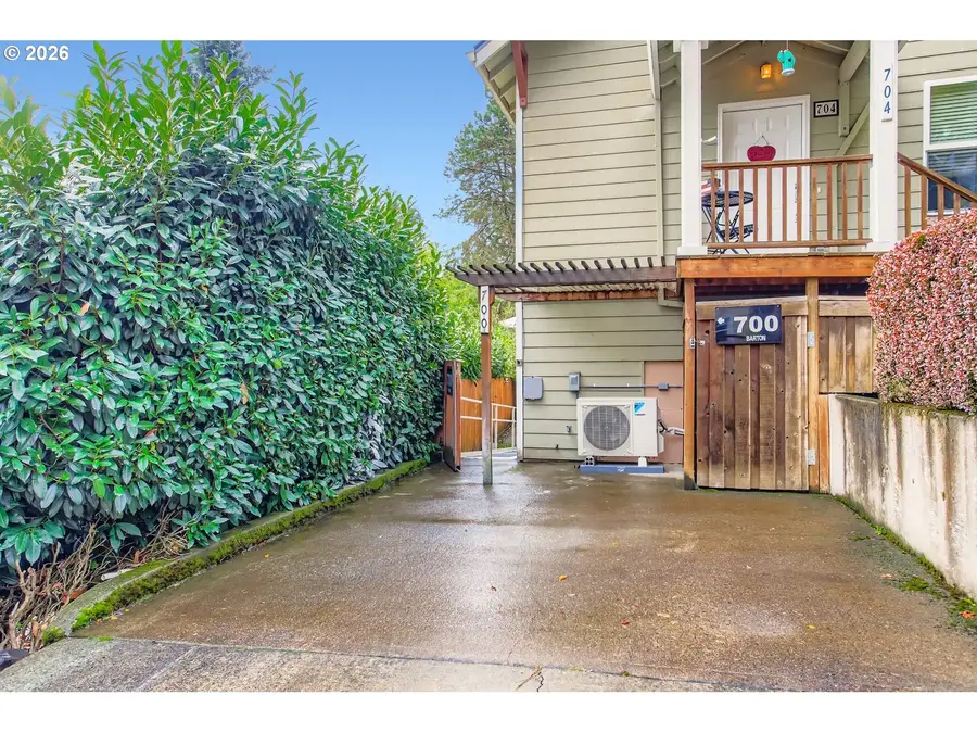 700 Barton Ave, Gladstone, OR 97027 - #2