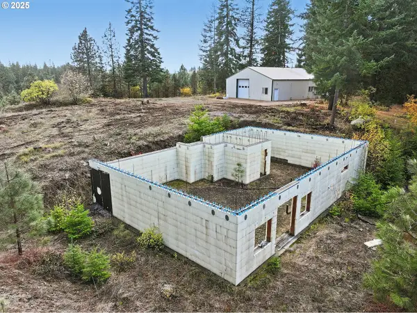 7 Corey Ln, WhiteSalmon, WA 98672