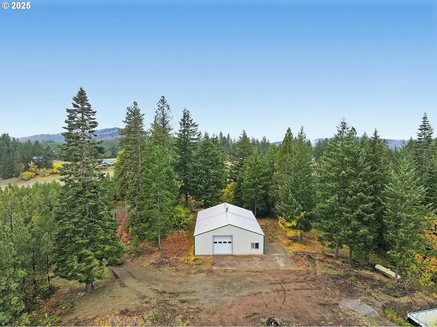 7 Corey Ln, White Salmon, WA 98672 - Image #2