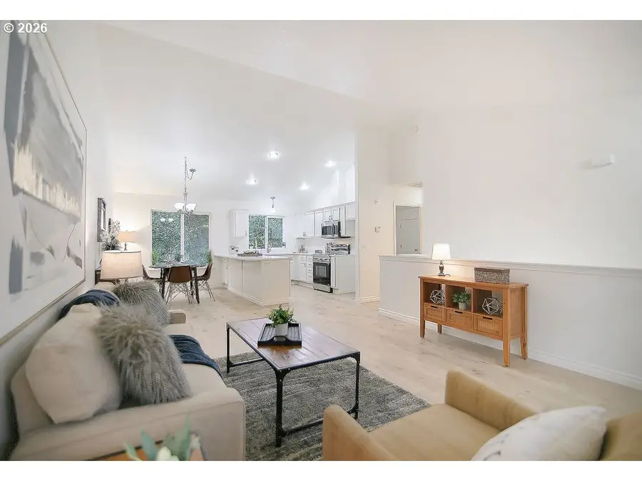 148 Cedar Falls Dr, Kelso, WA 98626 - #3