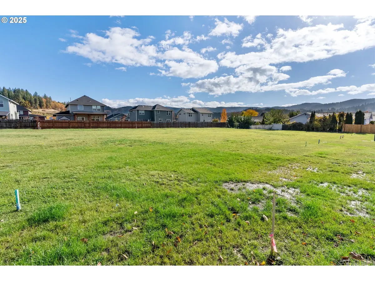 3165 Maple Rd, Odell, OR 97031 - Image #1