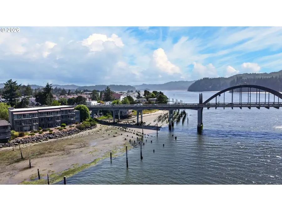 1220 Bay St #302, Florence, OR 97439 - #3