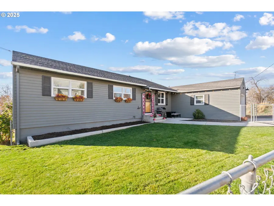 1214 NW Furnish Pl, Pendleton, OR 97801 - Image #2