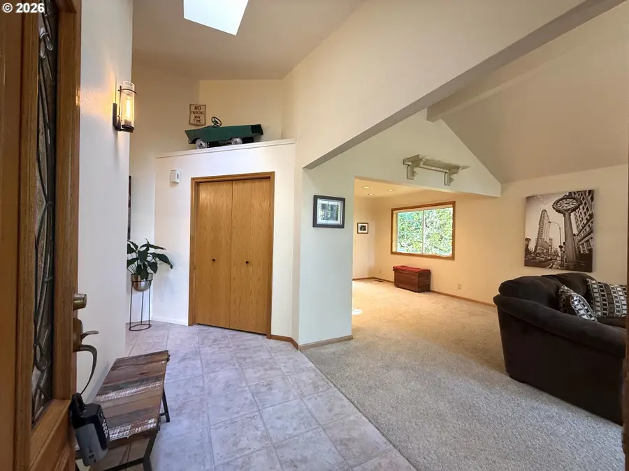 1487 Kyiv St, Springfield, OR 97477 - #3