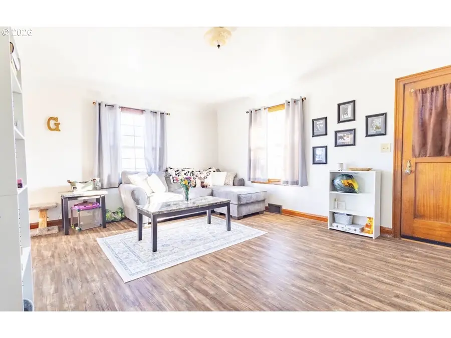 2005 E N Ave, La Grande, OR 97850 - Image #3