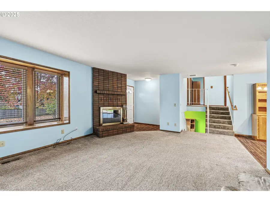 2110 Sycamore Pl, Longview, WA 98632 - Image #2