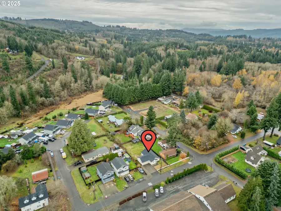 134 N Johnson Ave, Yacolt, WA 98675 - Image #2