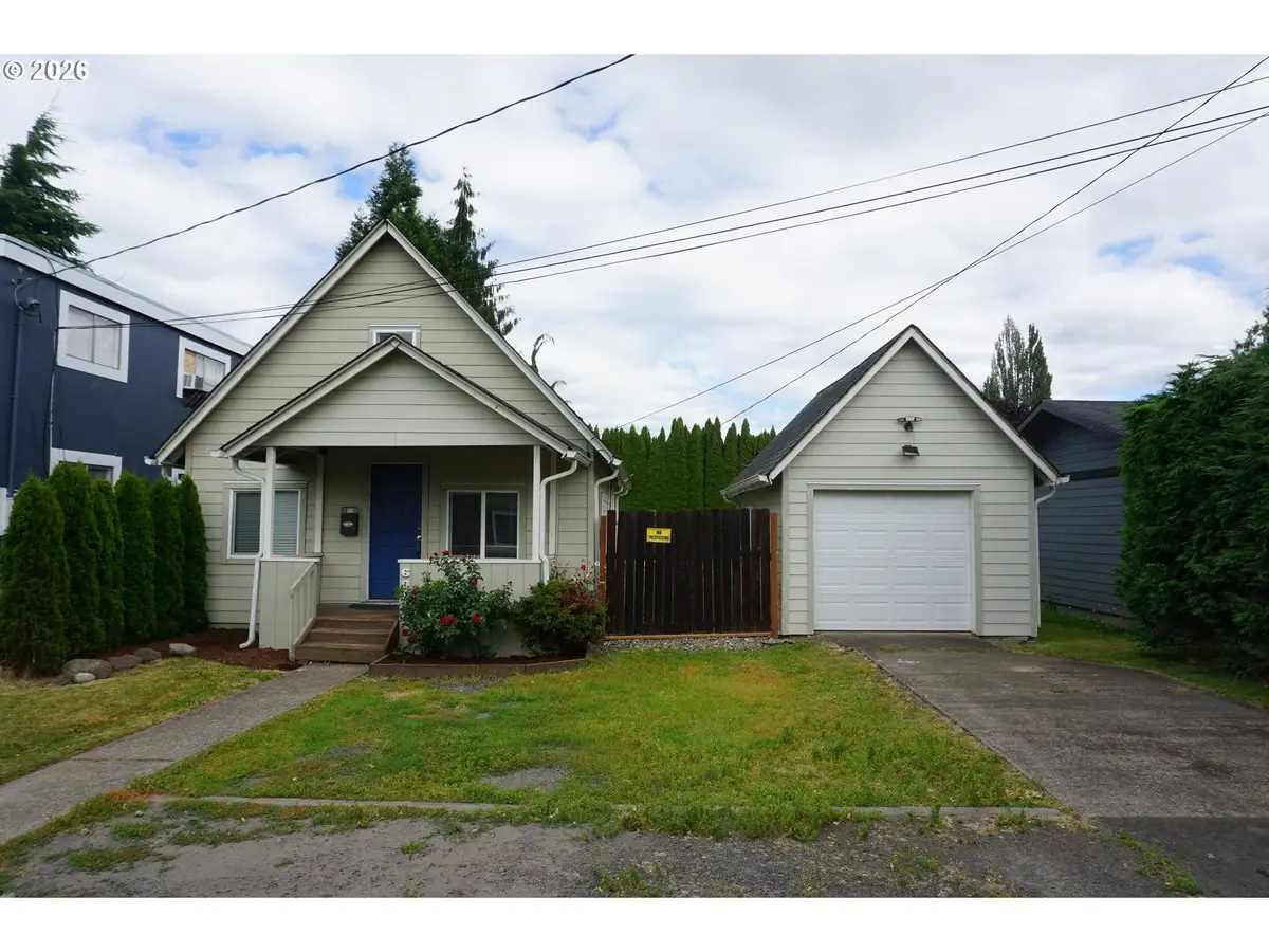 608 S 6th Ave, Kelso, WA 98626 - #1