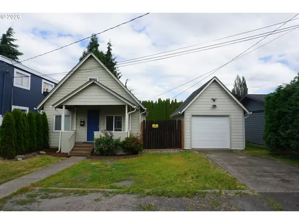 608 S 6th Ave, Kelso, WA 98626