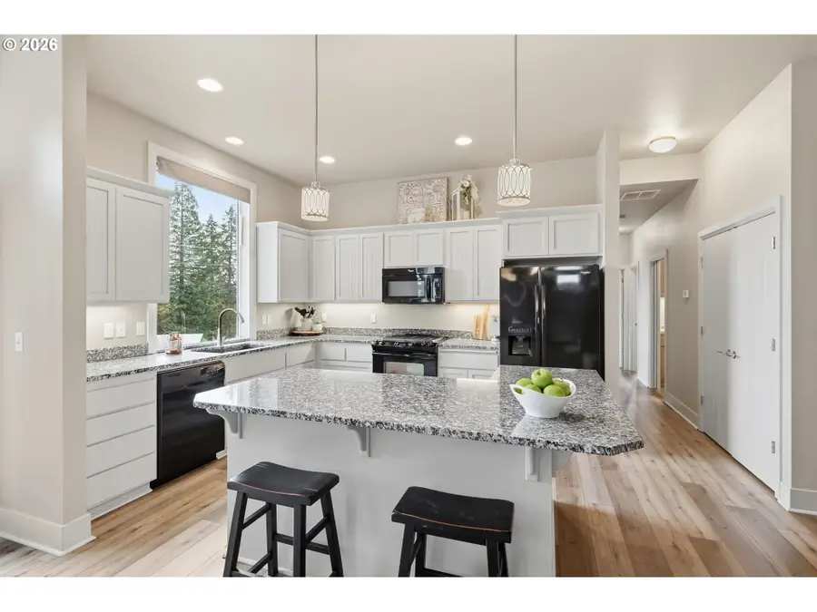 3710 River Heights Dr, Springfield, OR 97477 - #3