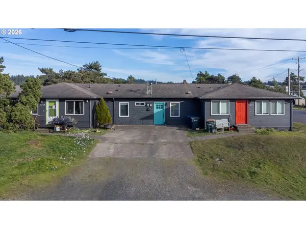 1218 NW Lake St, Newport, OR 97365