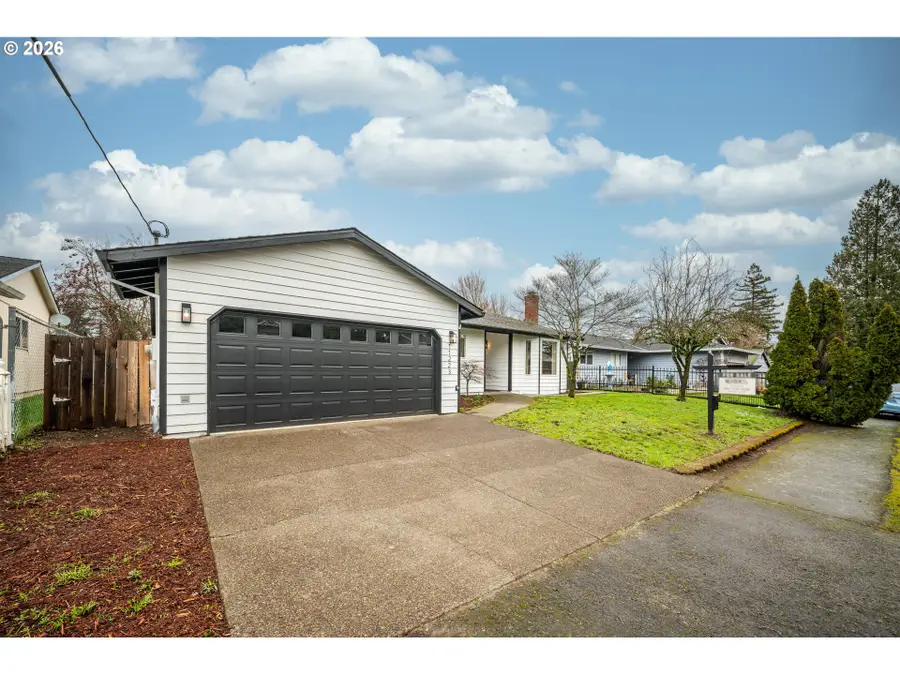 11223 SE Clinton St, Portland, OR 97266 - #2