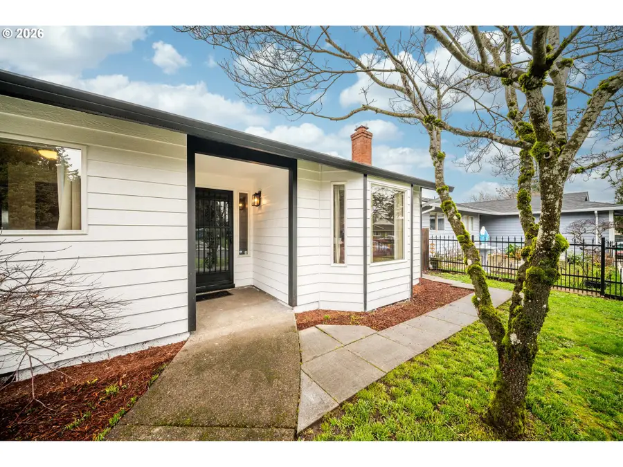 11223 SE Clinton St, Portland, OR 97266 - #3